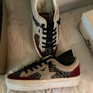 Vintage Havana sneakers -brand new -size 8